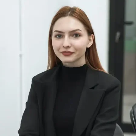 Анна Гузова - викладач англійської мови
